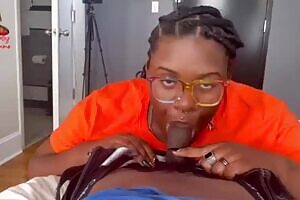 Ebony BBW Who Quit Porn, Delivers Pizza and Gets Tip