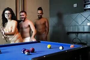 The young girl didn't know how to play pool and I and my friend took a swing at her - VICTOR FERRAZ - EDU BLACK RJ - ANDRY SILVA - COMPLETE ON RED