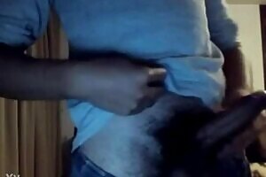 Mexican boy wanking his hairy meat for you