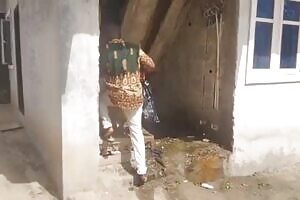 Street boy lure orange seller inside uncompleted building and fuck her till he cum