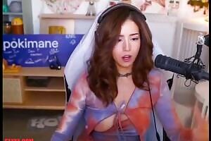 Pokimane BoobTit slip on stream high quality video with sound!