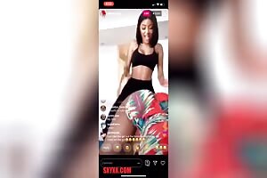 Megan Thee Stallion and Jai Nice twerking, grinding on each other and playing with each others asses. Legit one of the best ig lives ever. Full video in comments