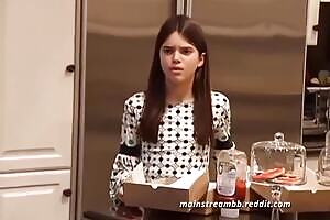 Kendall Jenner Kicks a Man in the Balls in Front of Her Sister, Kylie Jenner, in Keeping Up With the Kardashians 1x3