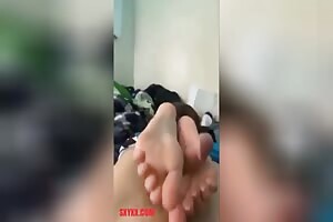 Heres the turbo green girl from Tiktok footjobsolejobcumshot. Enjoy