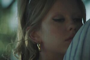 Mia Goth dominant handjob with on screen cumshot